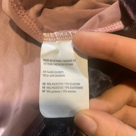 23. American Eagle Ombre Colored Top Size XL - Picture 9 of 12